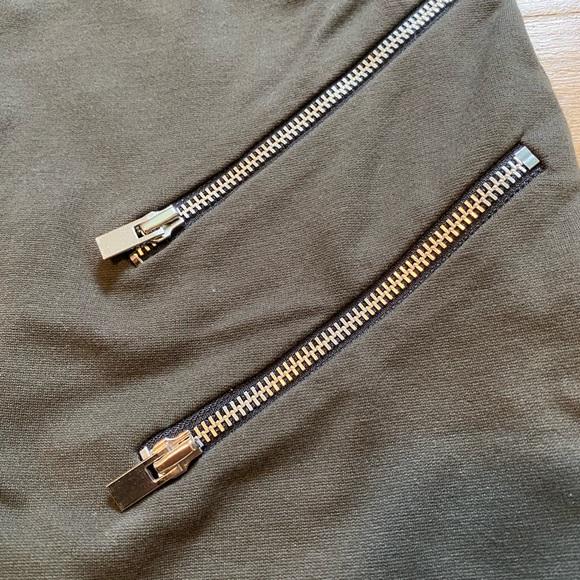 Express women’s dark olive green mini dress. Size small (S). - Picture 2 of 3